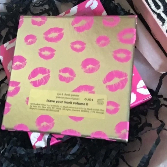 New Tarte Leave Your Mark Vol II Eye Cheek Palette - Picture 4 of 5